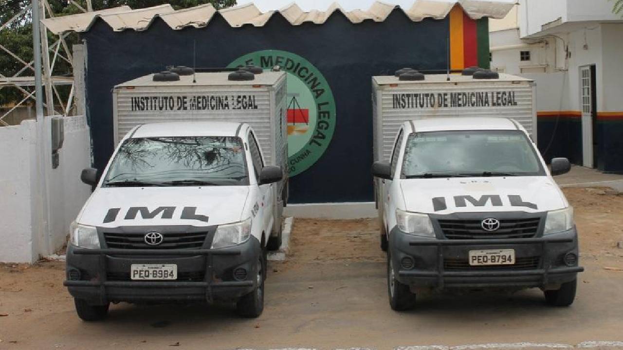 Acidente envolvendo moto e caminhonete deixa dois jovens feridos em Petrolina-PE; um óbito confirmado