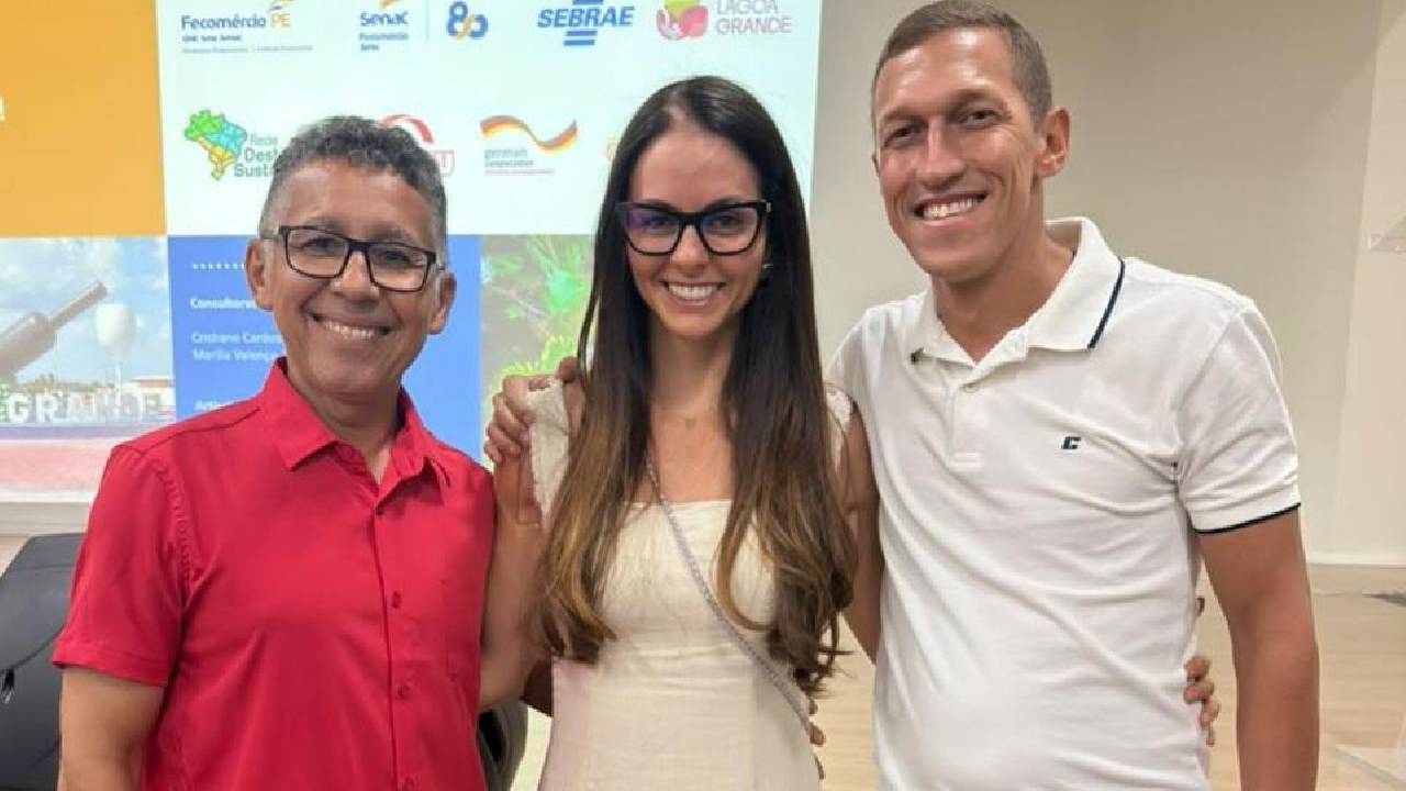 Após Ítalo Ferreira fazer inúmeros elogios à Mantena, fica decidido que a eleição da Mesa Diretora da Câmara de Lagoa Grande-PE será realizada no dia 4 de novembro