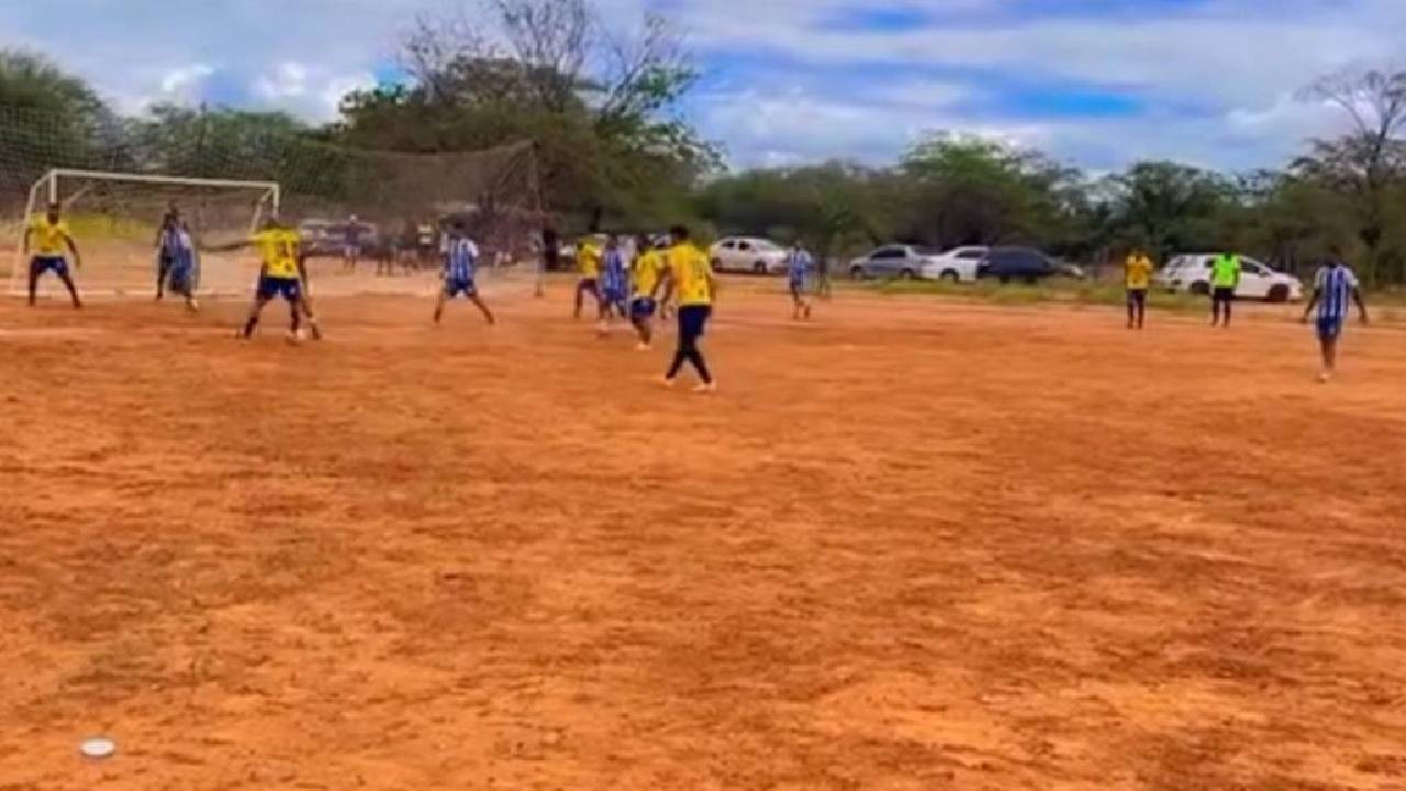 Breno Car x Os Tops dos Vermelhos irão se enfrentar na grande final da Copa Natalina de Futebol, no próximo domingo (31)