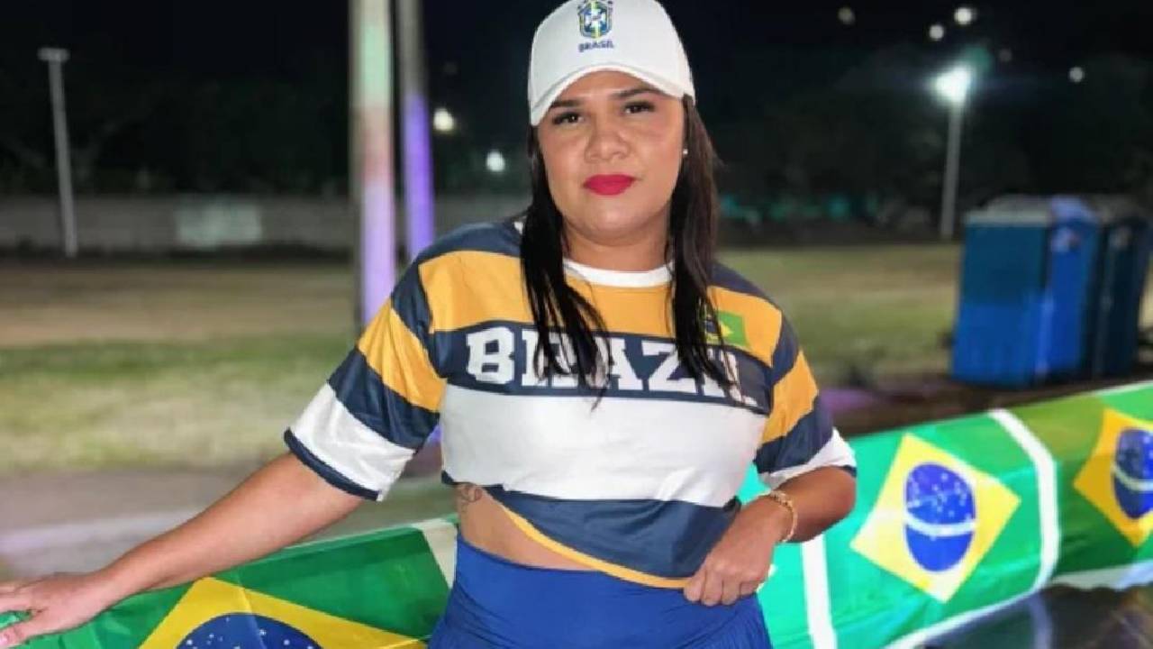 Cantora de forró fica ferida e companheiro morre em acidente envolvendo carro e carreta