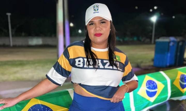 Cantora de forró fica ferida e companheiro morre em acidente envolvendo carro e carreta