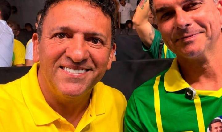 Carlos Britto e Flávio Bolsonaro fortalecem aliança estratégica no Recife em ato de forte sintonia política