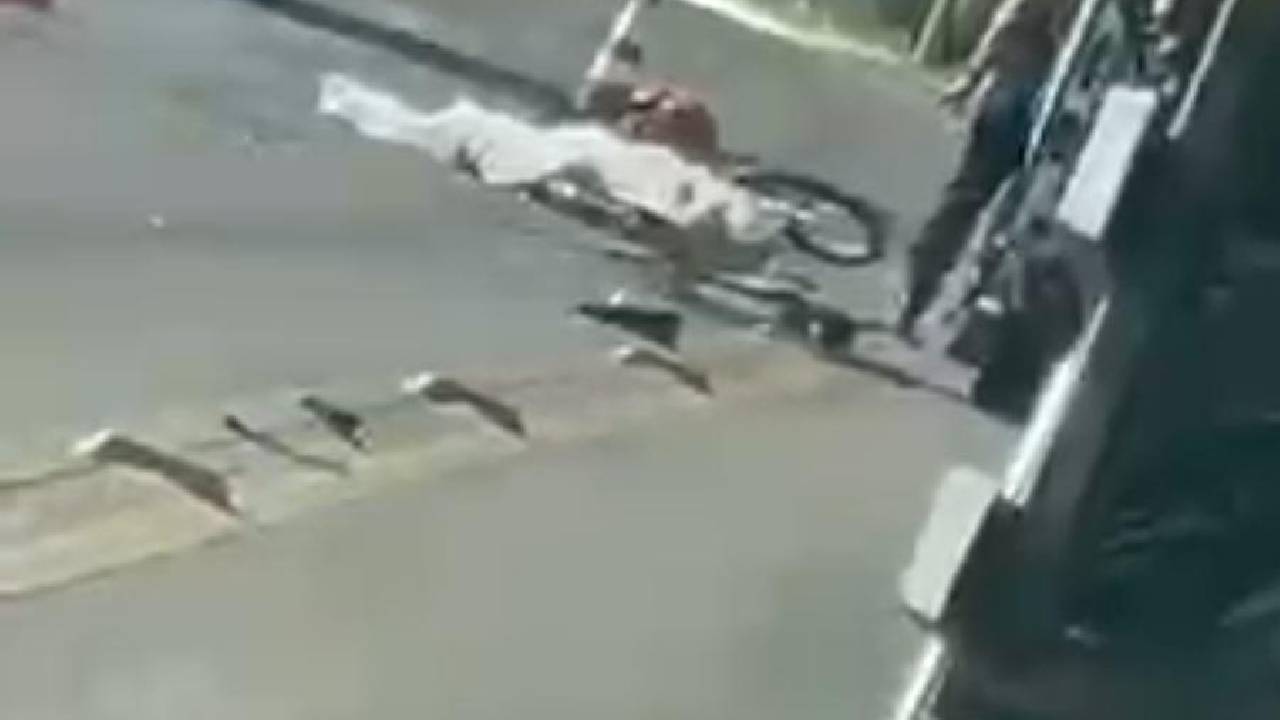 Ciclista perde a vida ao ser atingido por carro na Avenida Clementino Coelho, em Petrolina-PE
