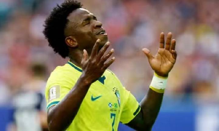Com show de Vinícius Júnior, Brasil vence a Escócia e avança na Copa do Mundo, e aguarda Japão, Holanda ou Suécia para a próxima fase