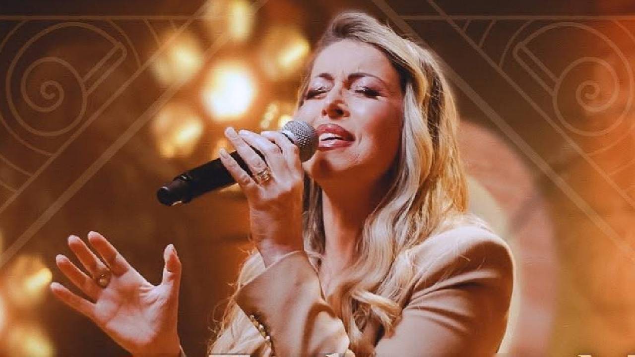 Comunidade cristã se prepara para a realização do show da cantora católica Adriana Arydes no encerramento do novenário de Nossa Senhora Auxiliadora em Lagoa Grande-PE