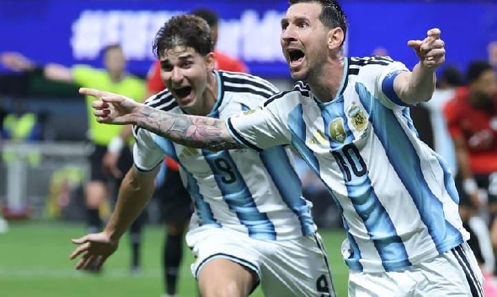Copa do Mundo: Messi perde pênalti, mas, se redime e comanda a classificação da Argentina contra o Egito para as quartas de final