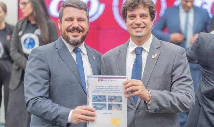 Deputado federal Lucas Ramos destaca os avanços na saúde e celebra conquista do piso salarial para dentistas e médicos