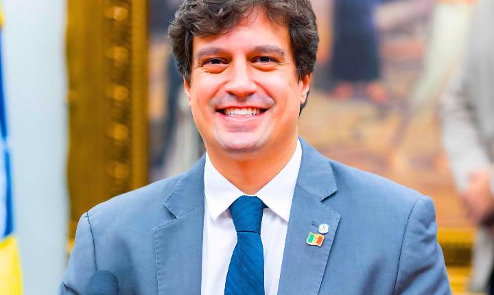 Deputado federal Lucas Ramos repercute aprovação do fim da escala 6x1 na CCJ: 