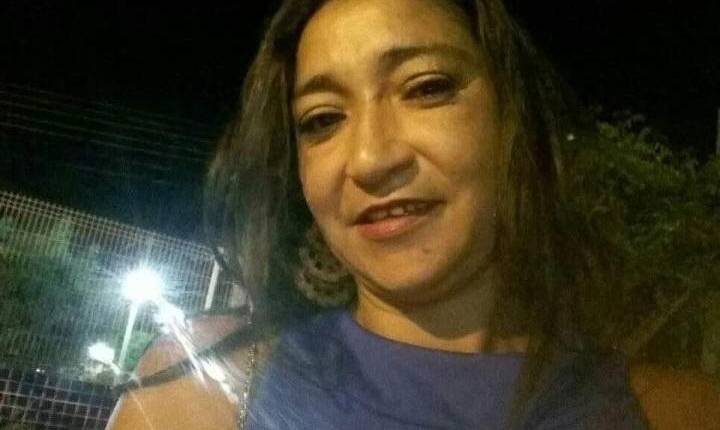 Desesperada, família busca informações por mulher de Santa Maria da Boa Vista-PE que está desaparecida