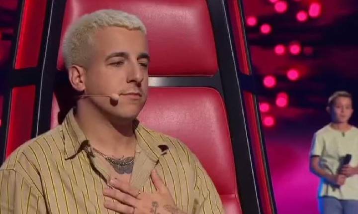 Emoção no palco: Jurado é surpreendido por seu sobrinho na audição às cegas no The Voice Kids; ASSISTA