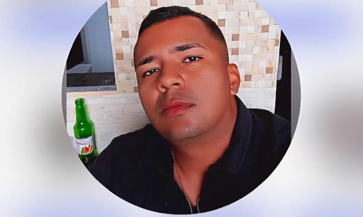 Equipes de polícia e do IML são acionadas para atenderem ocorrência de assassinato de jovem em Petrolina-PE