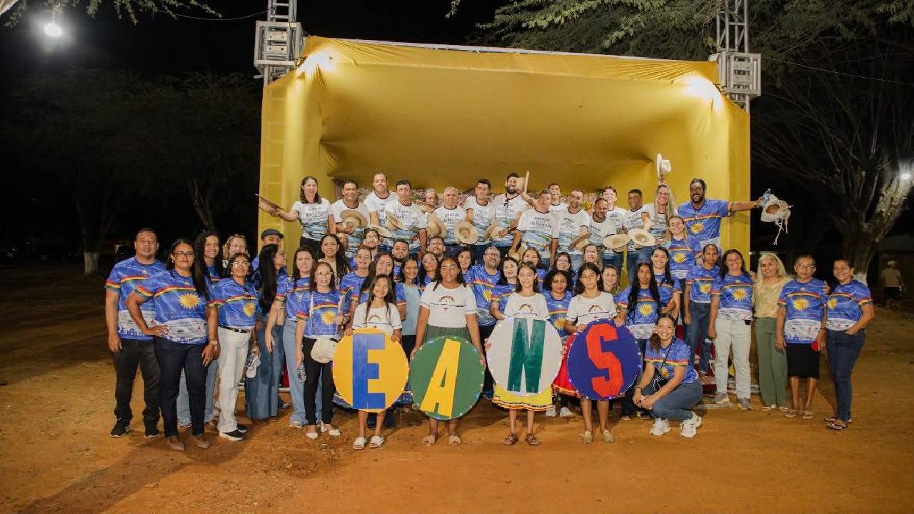 Escola Antônio Nunes dos Santos promove o Desfile Cívico em alusão à Tradicional Festa dos Colonos no Projeto Bebedouro, em Petrolina-PE