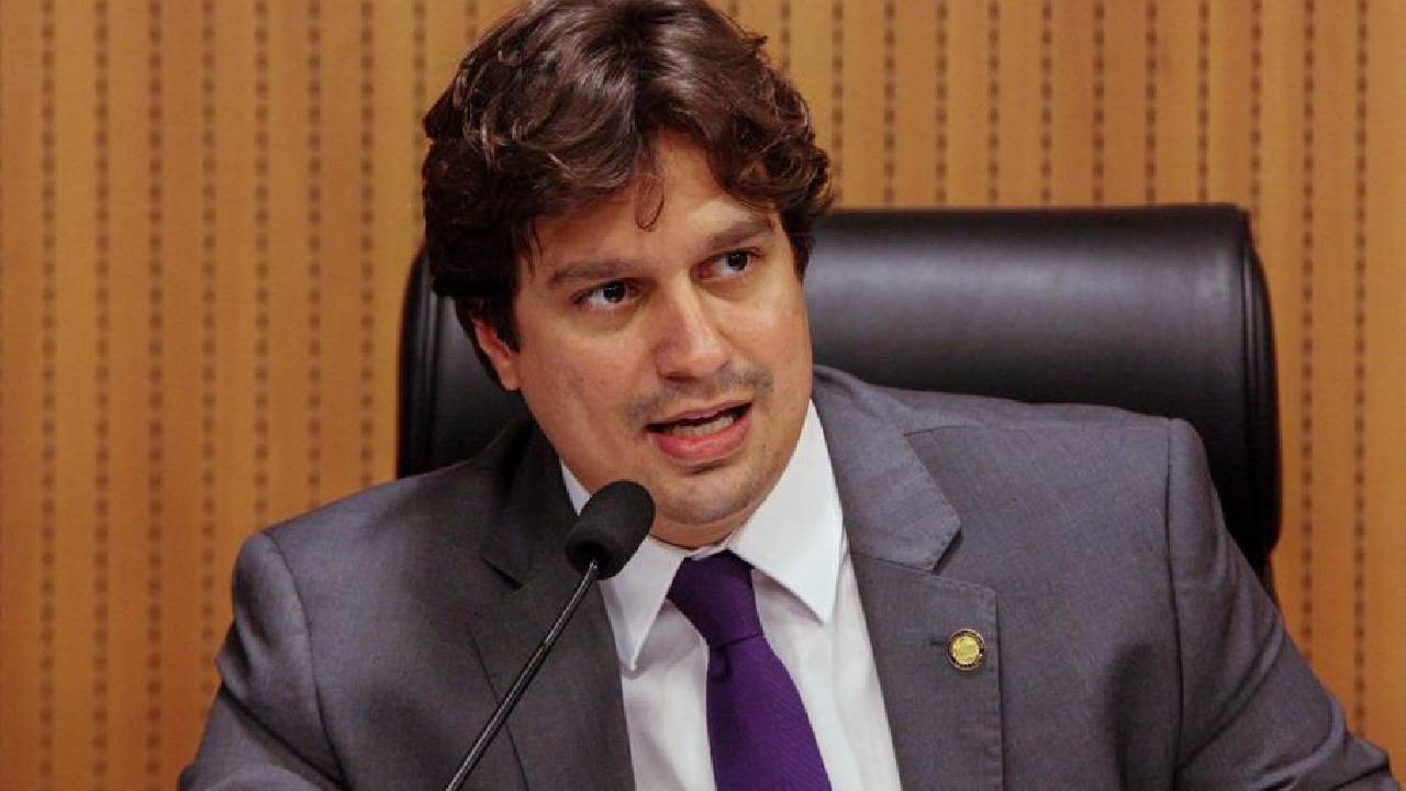Fim da escala 6x1: Deputado federal Lucas Ramos vota pela jornada de trabalho mais justa e humana; veja como foi a aprovação da PEC