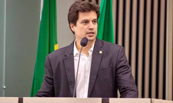 Lucas Ramos compara trajetória de João Campos à de Eduardo Campos e afirma que socialista representa “o caminho da mudança”