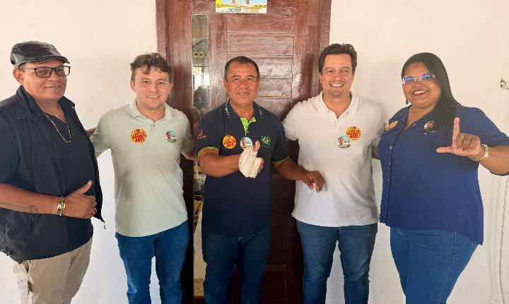 Lucas Ramos e Elismar Gonçalves visitam o Projeto Maria Tereza e reafirmam compromisso com trabalhadores assalariados rurais em Petrolina-PE 
