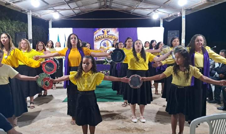 Noite de louvor e adoração a Deus marca o 1⁰ aniversário da Igreja Evangélica A Videira Verdadeira de Lagoa Grande-PE