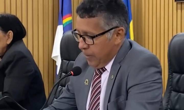 Presidente da Câmara de Lagoa Grande-PE enaltece o mandato das seis vereadoras e a presença dos alunos da Escola Antônio de Amorim na sessão