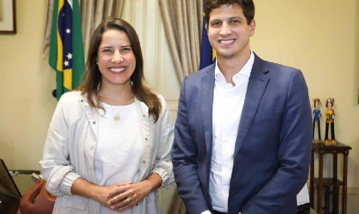 Raquel Lyra sofre ataques à família no Recife e João Campos se solidariza com ela, e pede que caso seja investigado: 