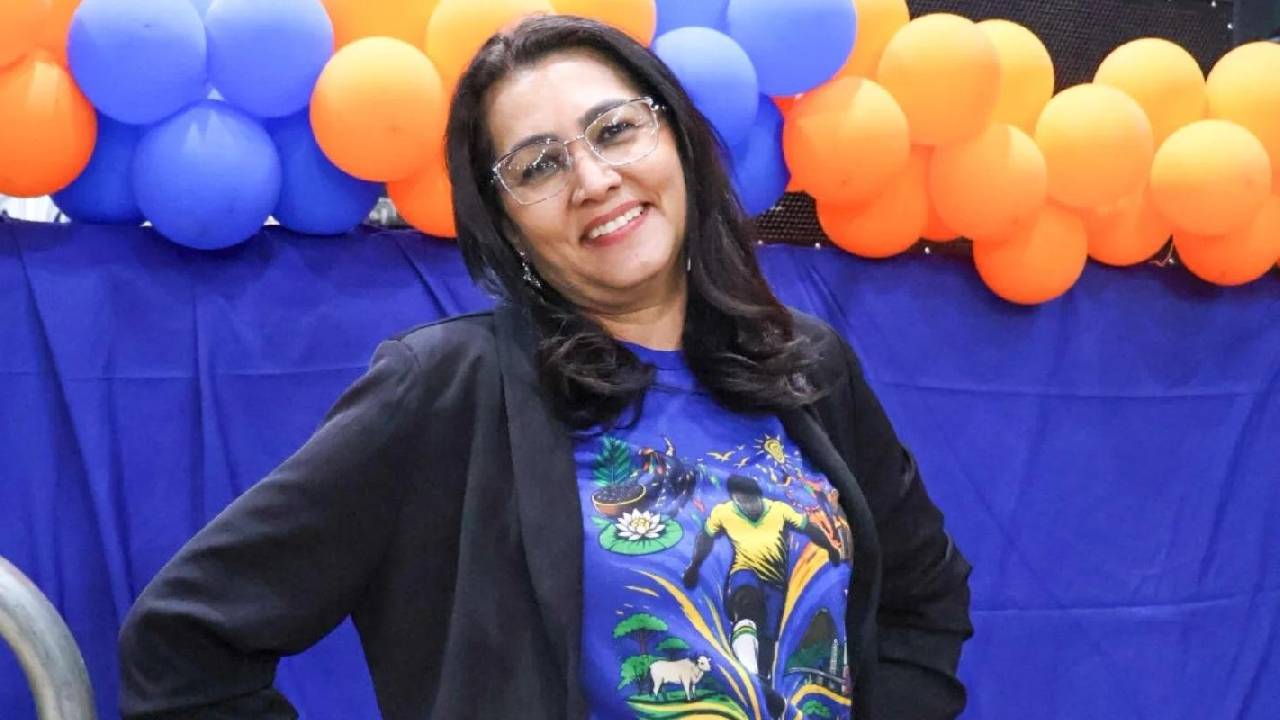 Secretária de Educação de Santa Maria da Boa Vista-PE, Fabiana Ribeiro agradece a todos que ajudaram na realização do Desfile Cívico