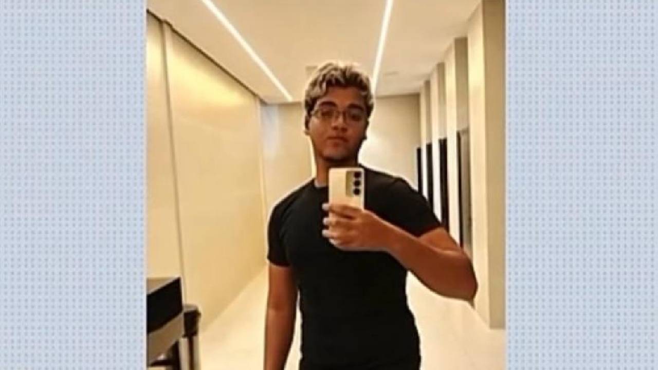 Sob forte comoção, familiares e amigos dão o último adeus ao jovem Otávio Soares em Petrolina-PE; ASSISTA