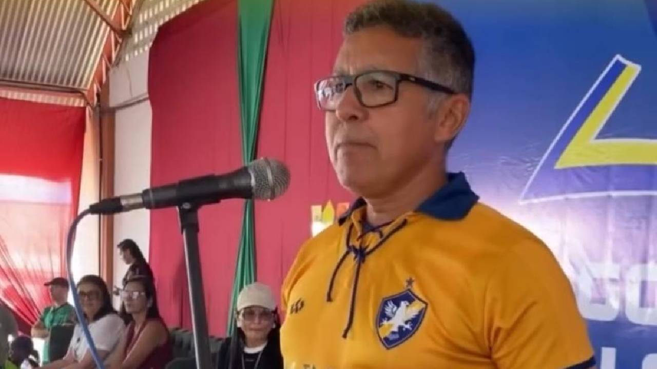 Vereador Mantena prestigia a abertura dos Jogos Escolares de Lagoa Grande-PE e destaca a importância do evento para valorizar os atletas da cidade