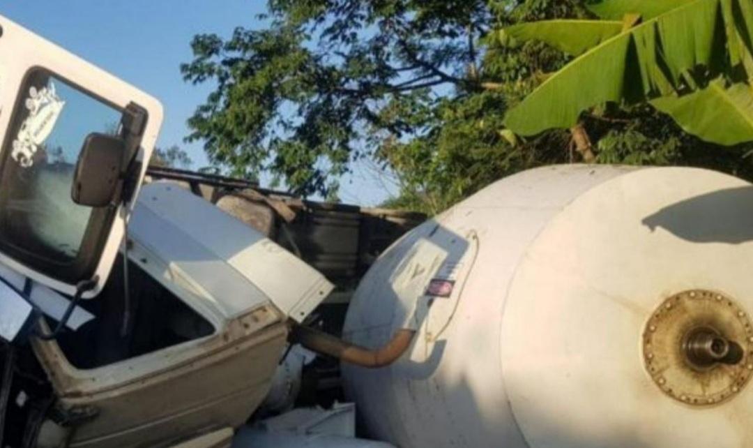 Homem natural de Cabrobó-PE morre após tombar caminhão betoneira em Florianópolis-SC