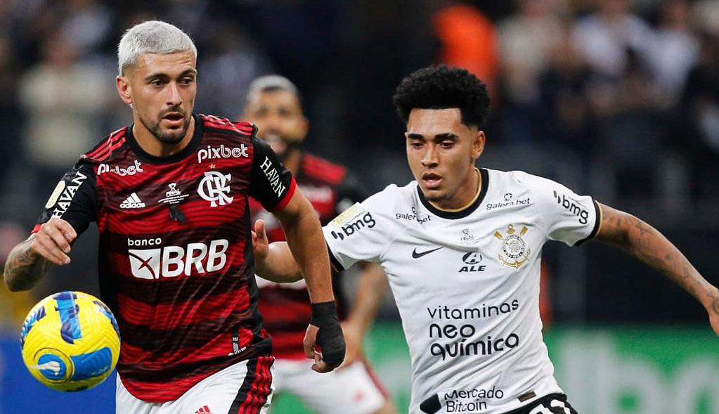 Flamengo e Corinthians se enfrentam hoje pelo duelo de volta da final da Copa do Brasil; veja onde assistir a partida e acompanhe o placar ao vivo