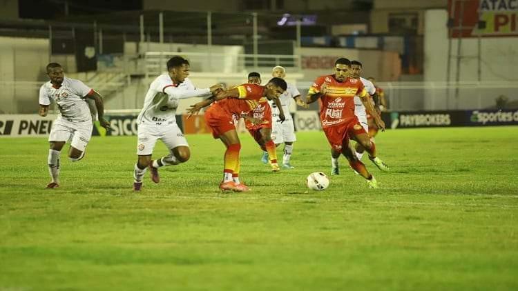 De virada, Juazeirense vence o Vitória, e o Petrolina apenas empata com o Íbis