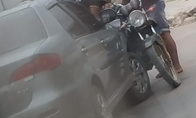 Acidente entre carro e moto é registrado no distrito de Izacolândia, em Petrolina-PE