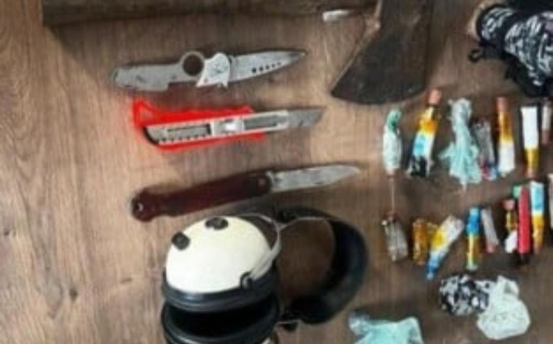 URGENTE: Aluno entra armado dentro de escola em Goiás e esfaqueia colegas