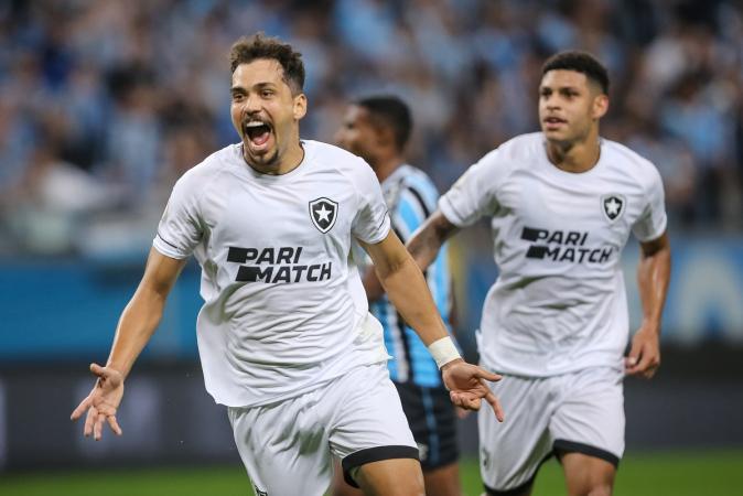 Brasileirão Série A: Botafogo vence o Grêmio e aumenta vantagem na liderança; veja os resultados da 14ª rodada e a classificação