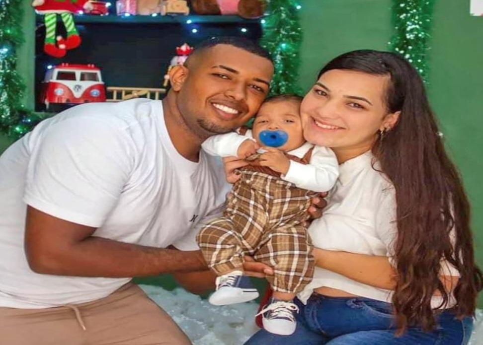 Crime brutal: Pai, mãe e bebê são assassinados com vários tiros ao retornarem de almoço no Rio de Janeiro