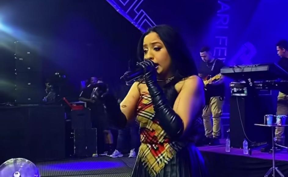 Vídeos: Mari Fernandez, Henry Freitas, Fabinho Testado e Fantasias de Amor fecham com chave de ouro os festejos do aniversário de Lagoa Grande-PE
