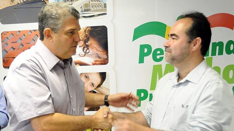 Guilherme Coelho deixa o cargo no Governo de Raquel Lyra e pode ser vice na chapa de Julio Lossio em Petrolina-PE