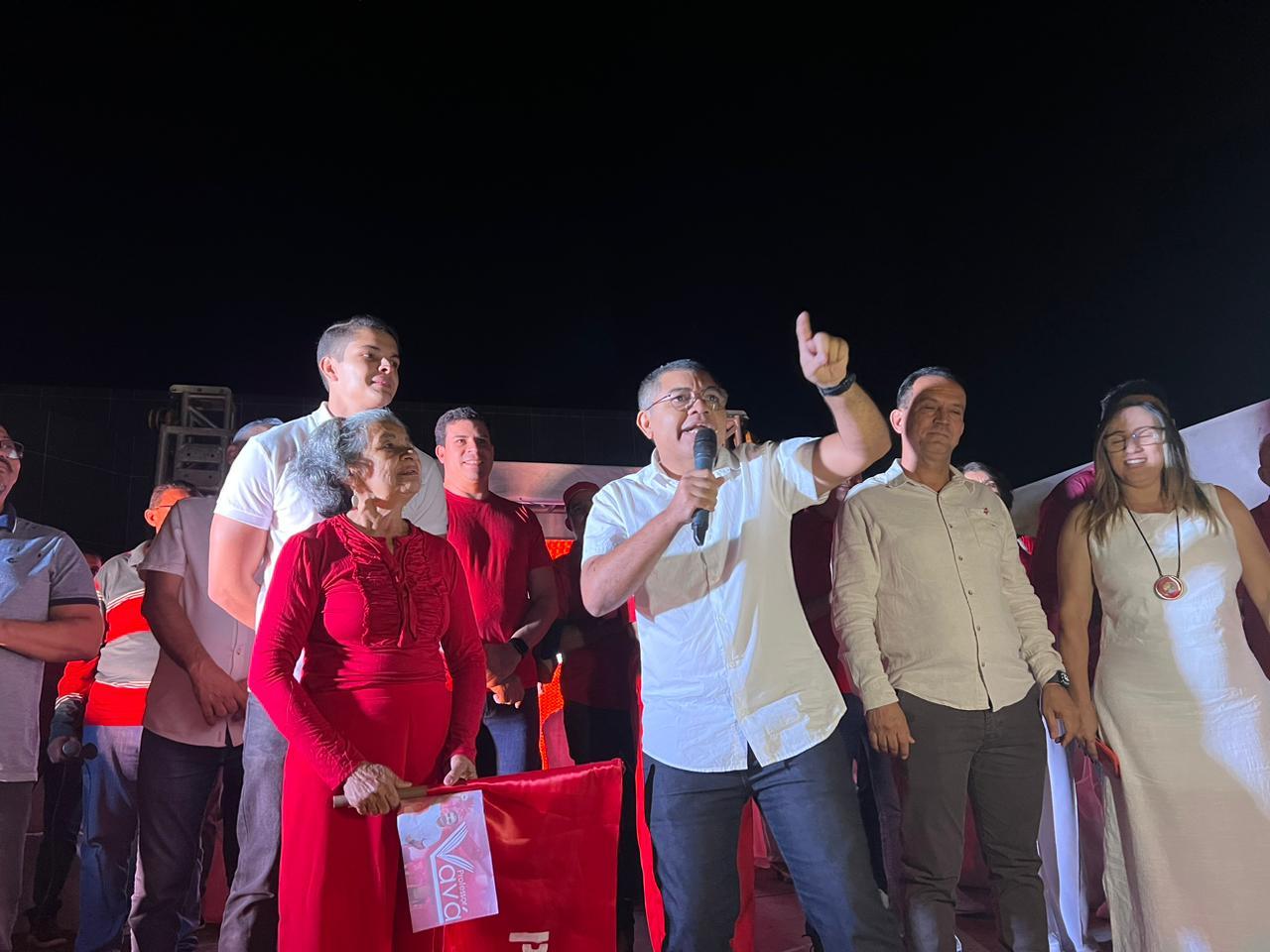Pré-candidato a reeleição de vereador, Professor Vavá mostra força política na convenção de Gabriel Imóveis e Henrique Diniz em Lagoa Grande-PE