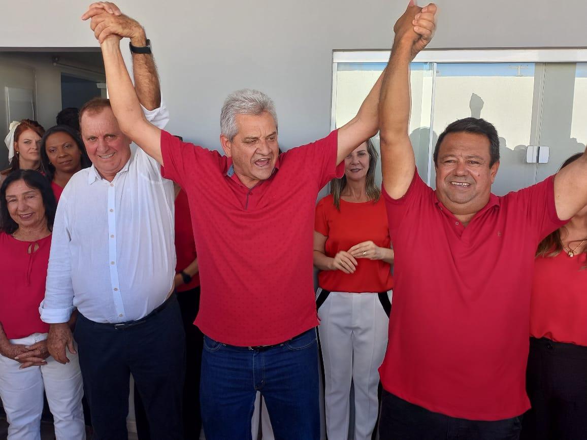Prefeito Vilmar Cappellaro oficializa nomes para disputarem cargos de prefeito, vice-prefeito e vereador em Lagoa Grande-PE