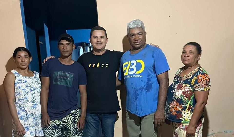 Irmão Vicente e família do Assentamento Jatobá declaram apoio à Alvanir Gomes para disputar o cargo de vereador de Lagoa Grande-PE