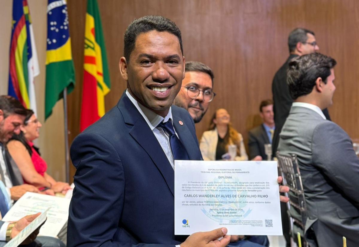 Durante diplomação, vereador Wanderley Alves reforça o compromisso de legislar pelo povo de Petrolina-PE