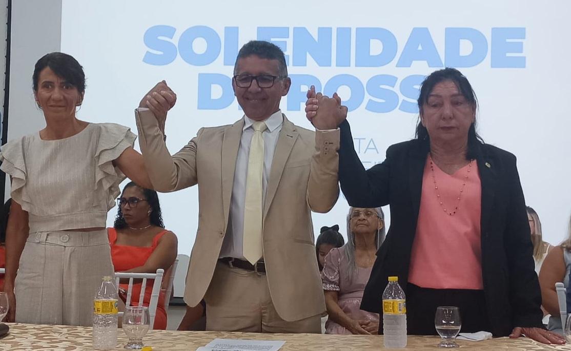 Em cerimônia de posse do Executivo e Legislativo, vereador Mantena é eleito Presidente da Câmara de Lagoa Grande-PE