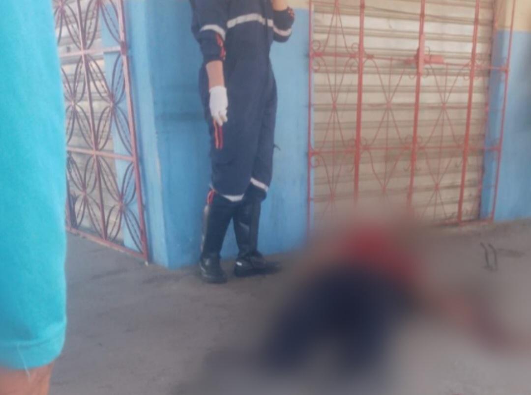 Homem morre após ser alvejado a tiros no bairro Jardim Petrópolis, em Petrolina-PE