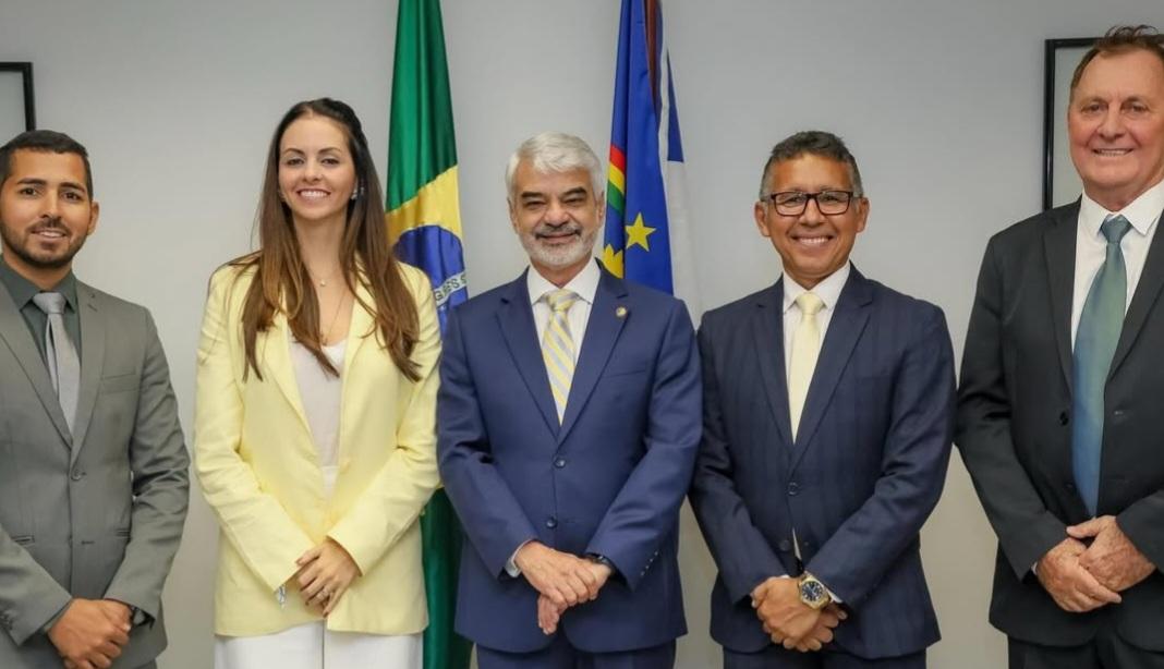 Prefeita Catharina Garziera e o vereador Mantena levam as demandas de Lagoa Grande-PE ao senador Humberto Costa em Brasília
