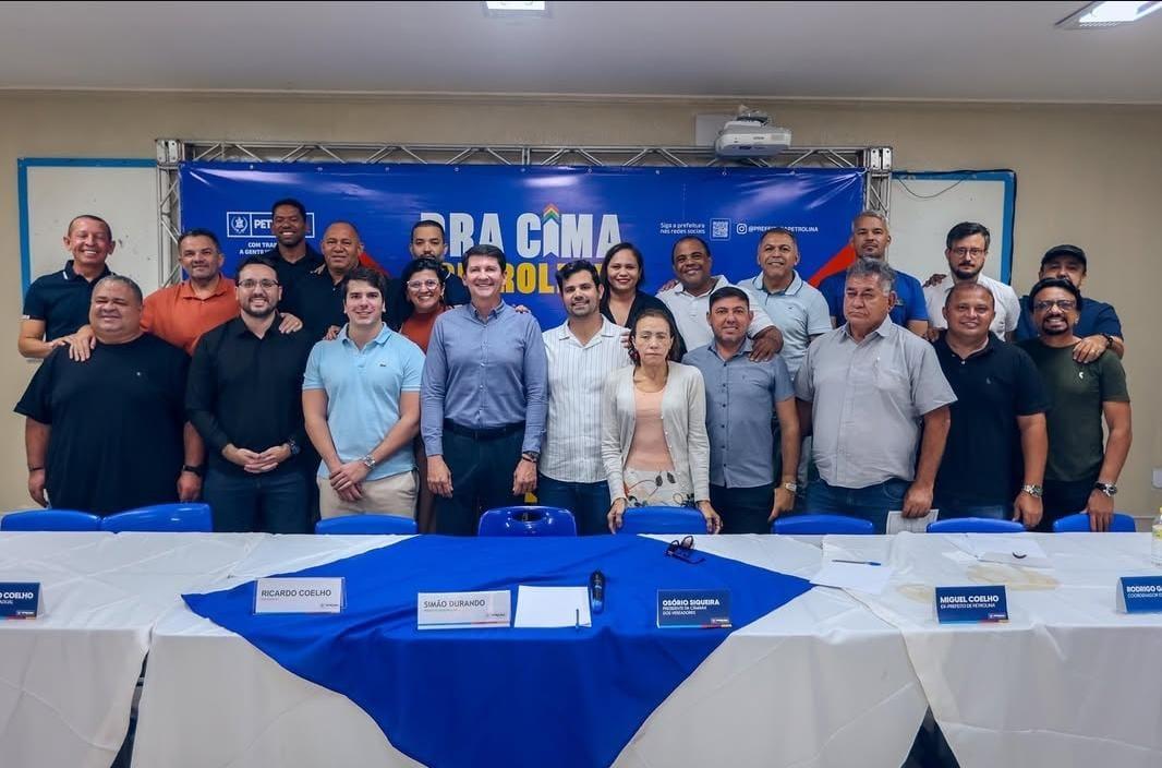 Executivo e Legislativo de Petrolina-PE, deputado estadual Antônio Coelho e o ex-prefeito Miguel Coelho se reúnem e discutem ações e projetos para a cidade