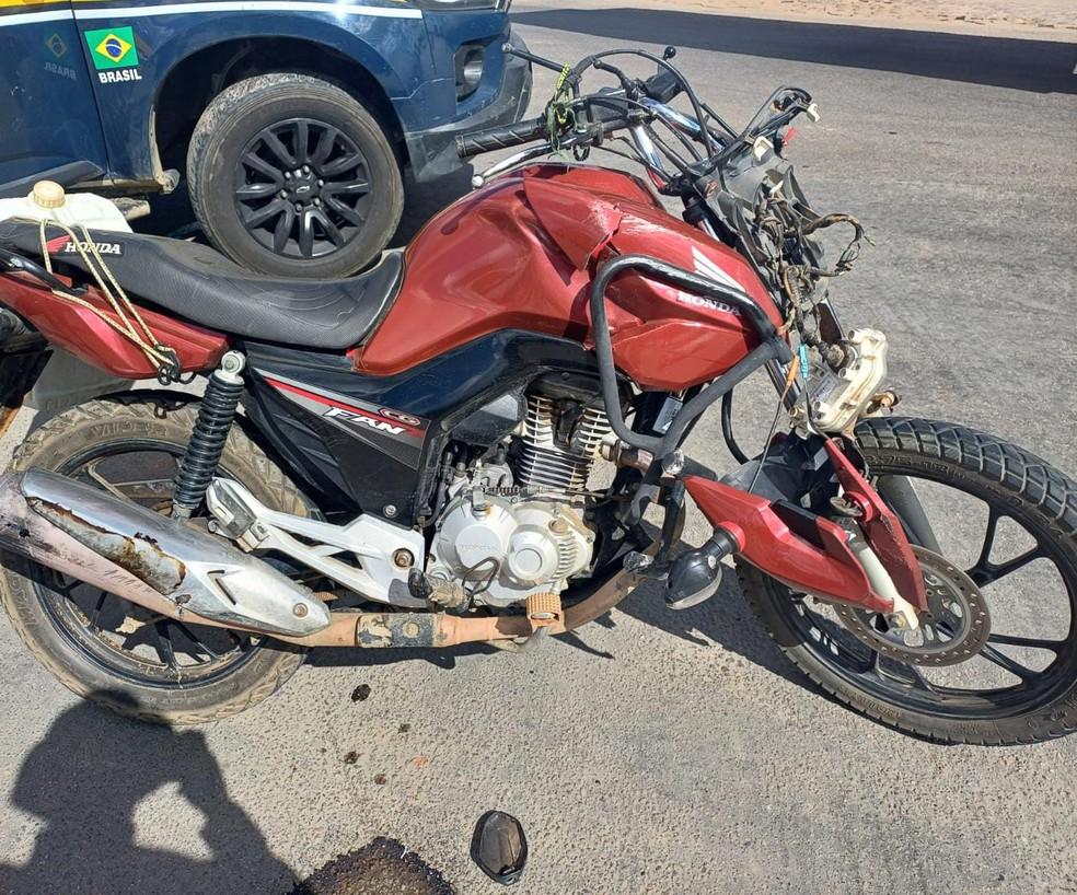 Acidente envolvendo moto e transporte de carga resulta na morte de homem em Ouricuri-PE