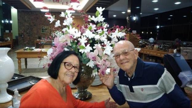 Marido e mulher morrem no mesmo dia após 74 anos casados: 