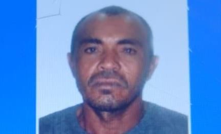 Homem é assassinado a tiros dentro residência no bairro Park São Gonçalo, em Petrolina-PE