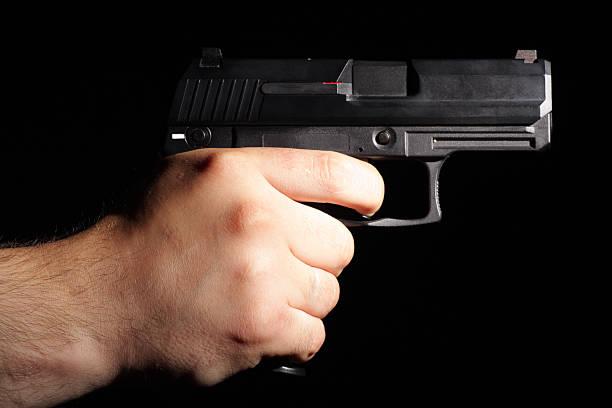 Homem e bebê são alvejados a tiros no bairro Vila Eduardo, em Petrolina-PE