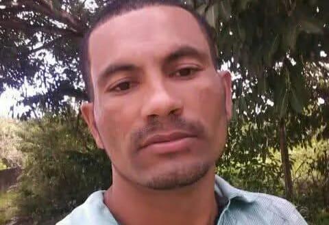 Homem morre ao sofrer golpes de faca na cabeça dentro de casa em Floresta-PE