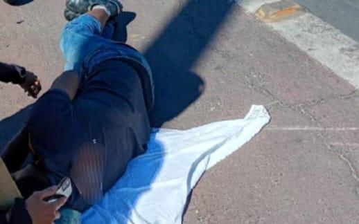 Acidente envolvendo moto e caminhão é registrado nas proximidades do Distrito Industrial, em Petrolina-PE