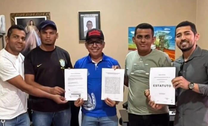 Em reunião com o Presidente da Câmara de Lagoa Grande-PE, Associação Desportiva de Jutaí recebe o registro e celebra a possibilidade de firmar convênios