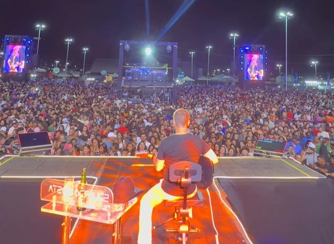 Almir Bezerra (Ex-The Fevers), Eduardo Costa, Léo Magalhães e muito mais agitam a 3ª noite da Vinhuva Fest em Lagoa Grande-PE